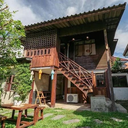 Nearthepark Backpack House Hostel Chiang Mai Buitenkant foto